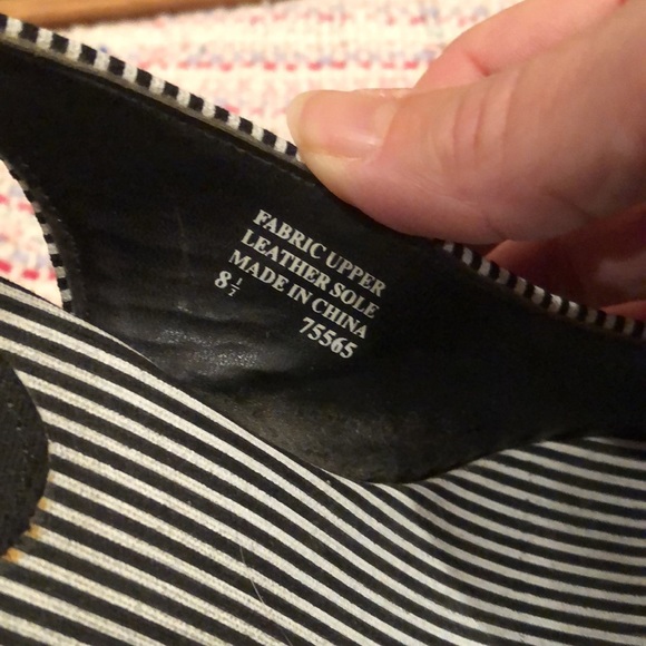 Unlisted brand sling back peak-a-boo pump. Woven heal and canvas upper. - Picture 8 of 9